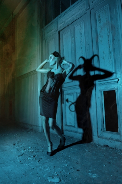 Photograph Vito Motiv Evil Inside on One Eyeland